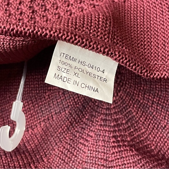 Rich Burgundy Knit flat Cap - Picture 4 of 4